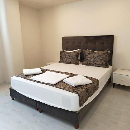White Crown Apartman Ve Yasam Merkezi Provincia di Provincia di Istanbul Esterno foto