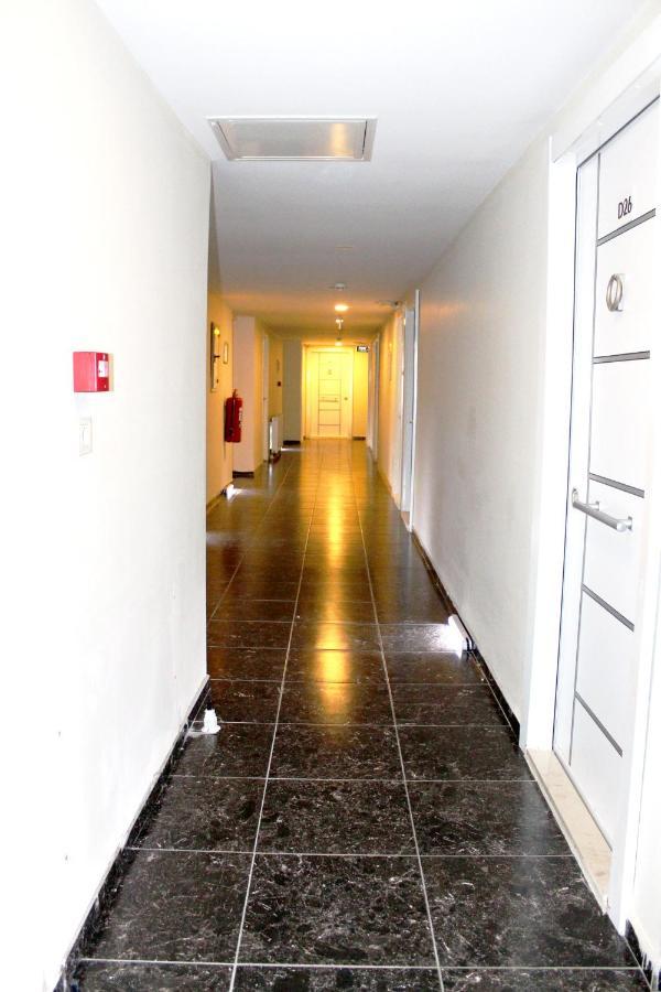 White Crown Apartman Ve Yasam Merkezi Provincia di Provincia di Istanbul Esterno foto