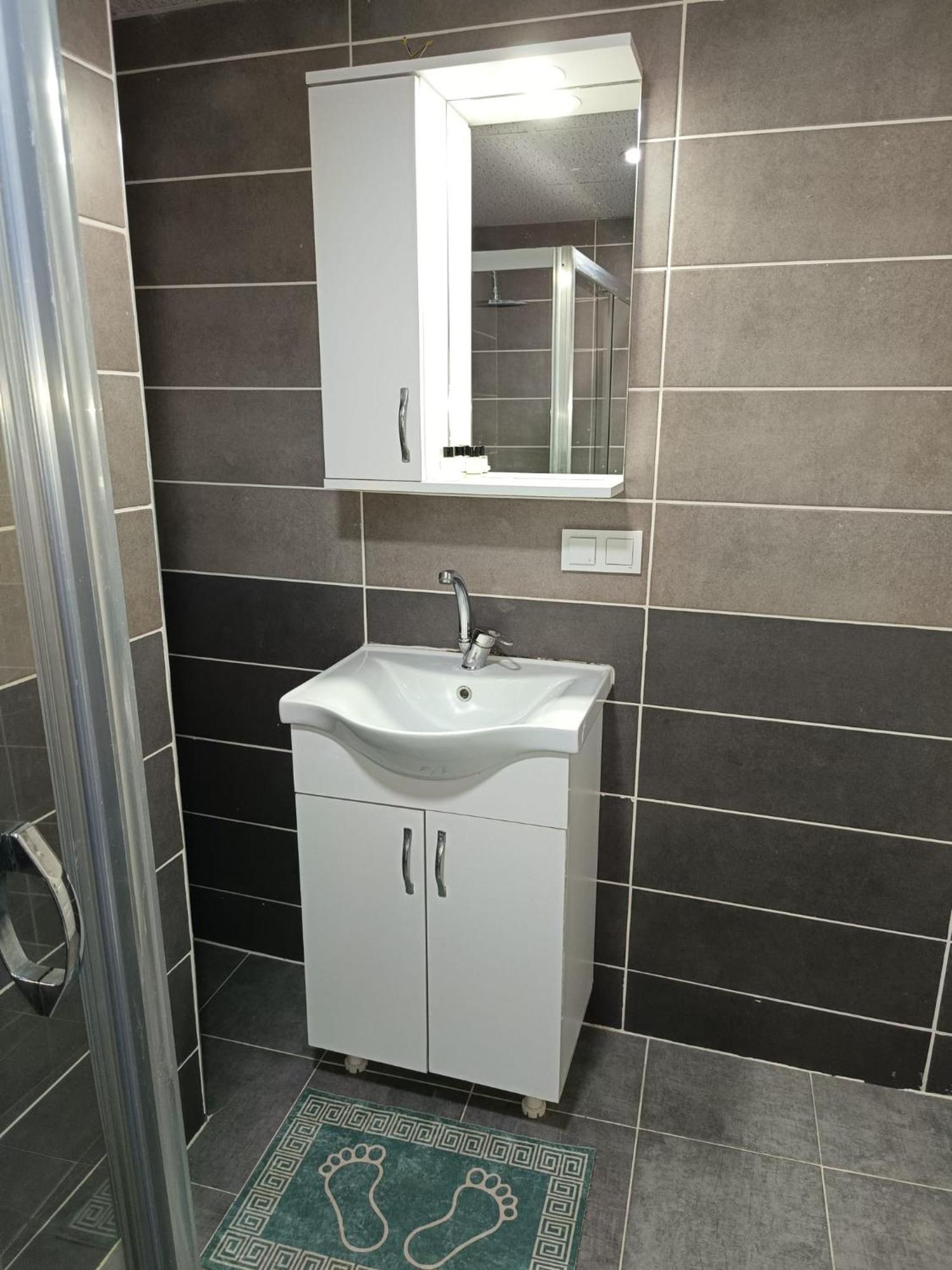 White Crown Apartman Ve Yasam Merkezi Provincia di Provincia di Istanbul Esterno foto