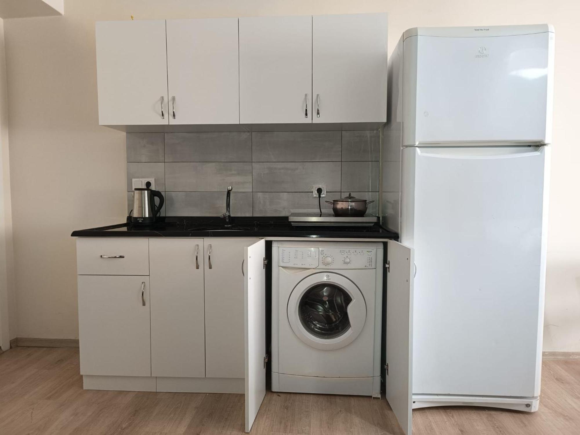 White Crown Apartman Ve Yasam Merkezi Provincia di Provincia di Istanbul Esterno foto