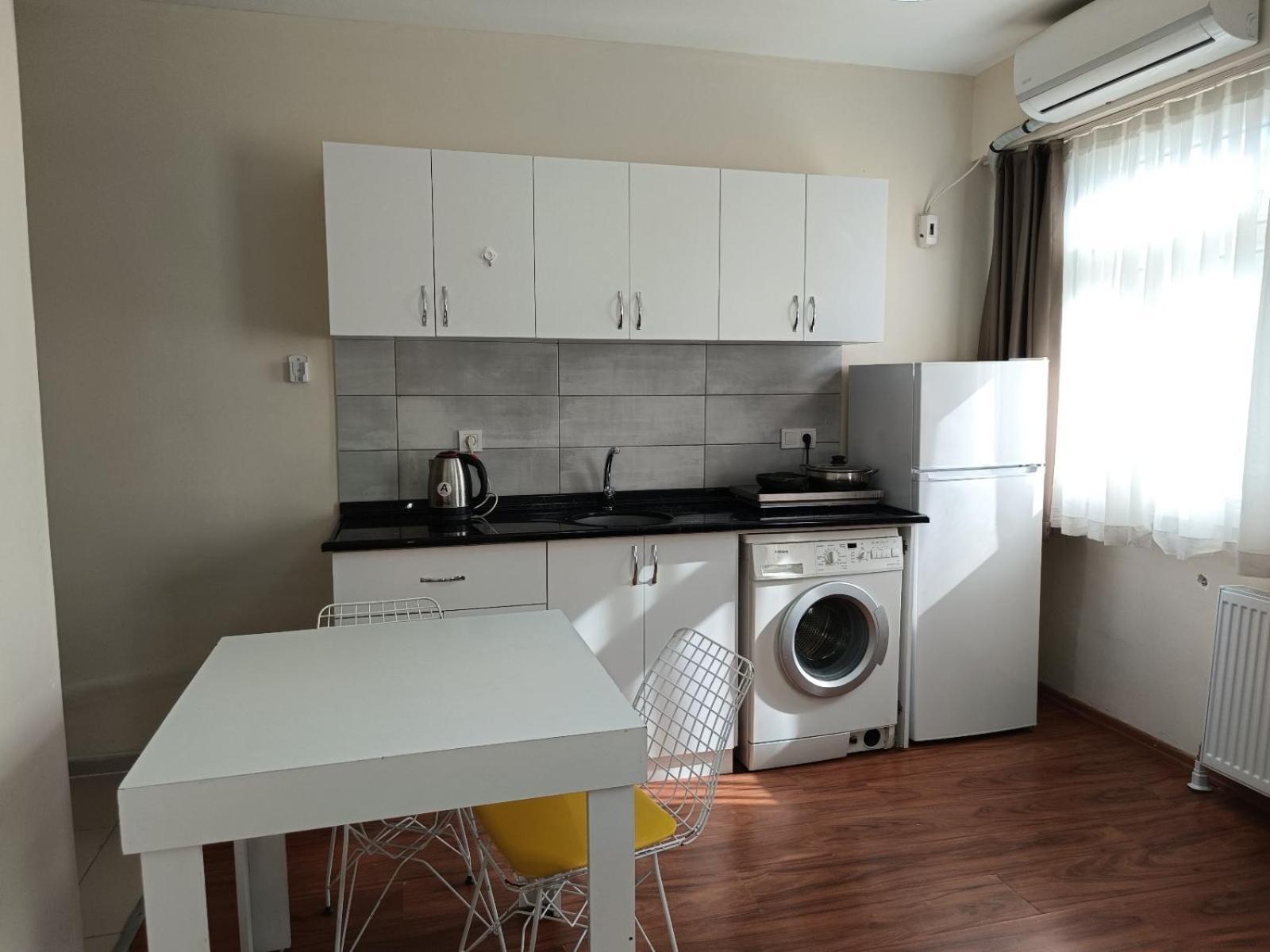 White Crown Apartman Ve Yasam Merkezi Provincia di Provincia di Istanbul Esterno foto