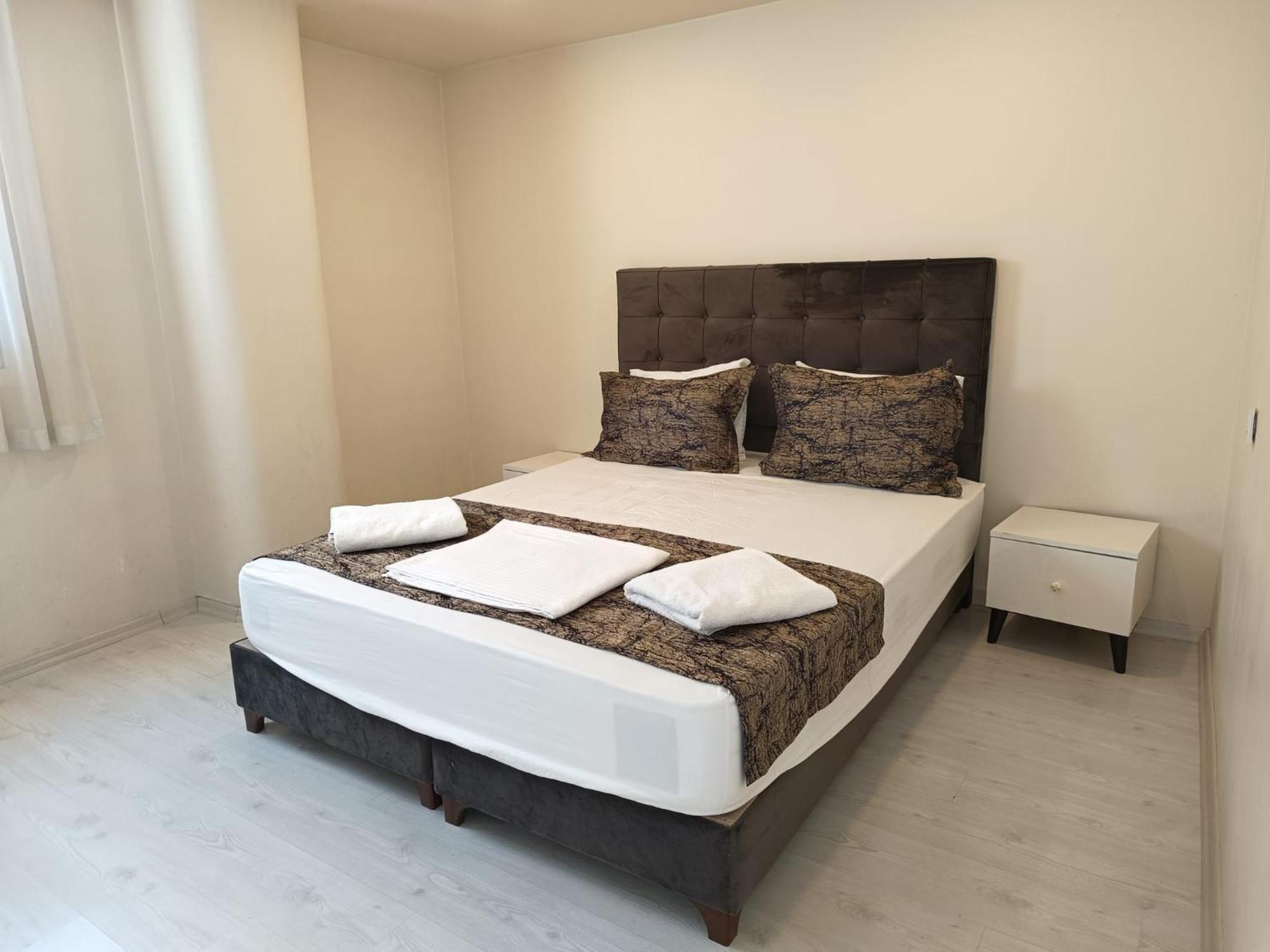 White Crown Apartman Ve Yasam Merkezi Provincia di Provincia di Istanbul Esterno foto