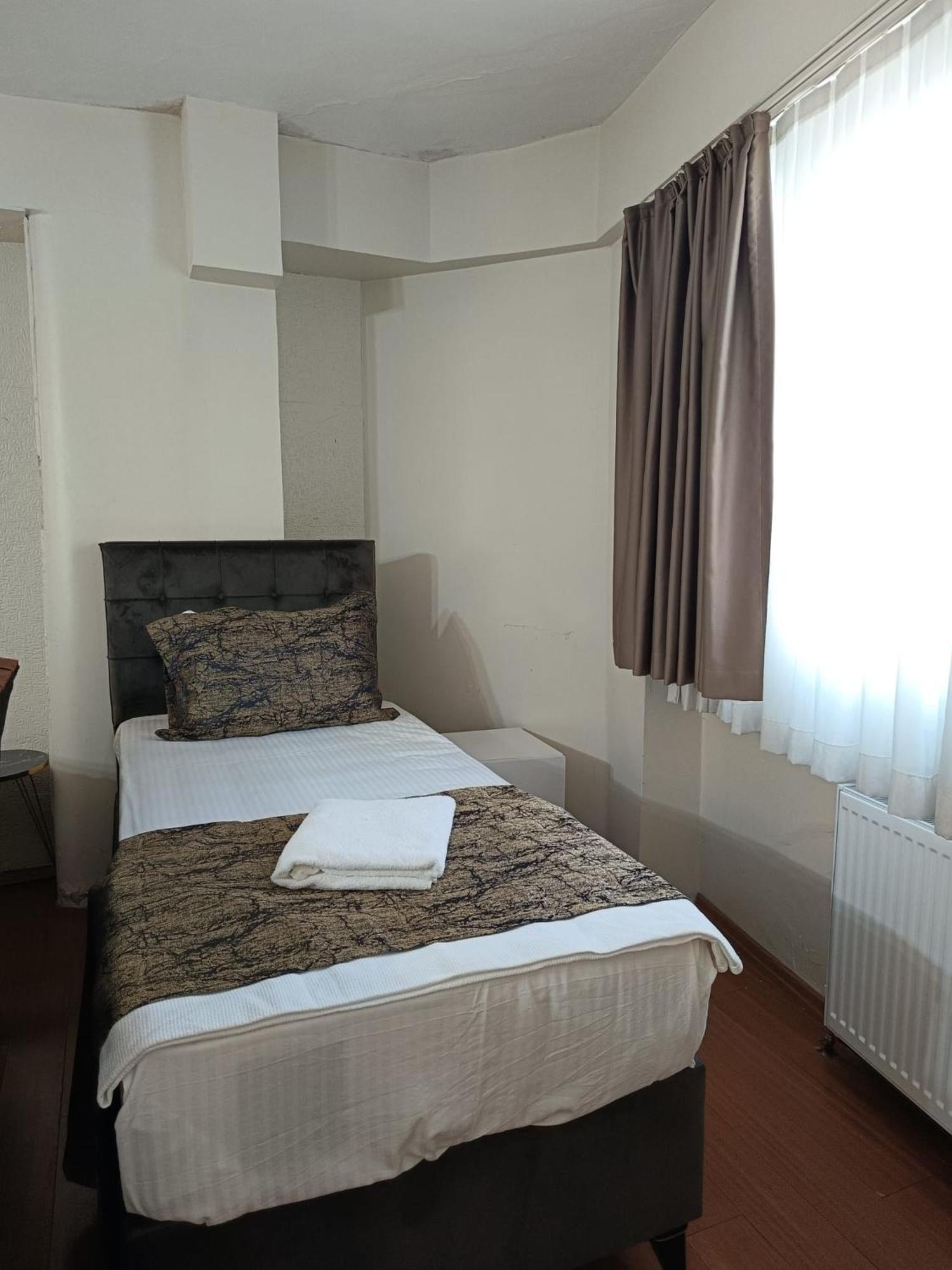 White Crown Apartman Ve Yasam Merkezi Provincia di Provincia di Istanbul Esterno foto